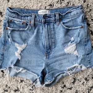 Abercrombie & Fitch High rise mom short
